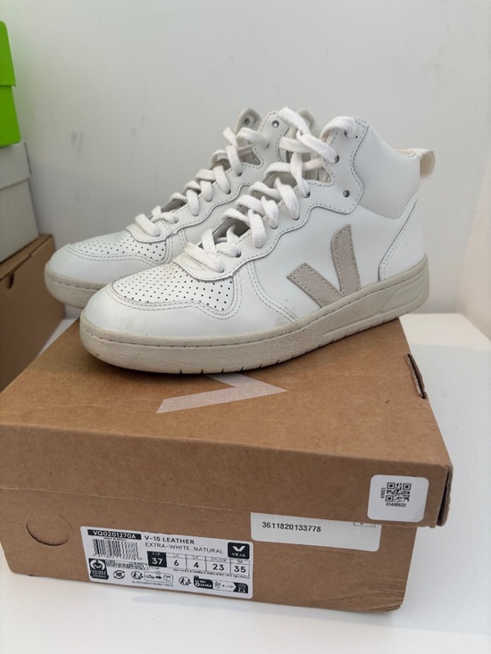 Veja Shoes - Veja Hightops, White, size 6